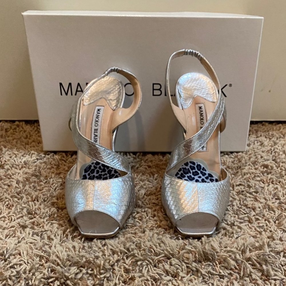Manolo Blahnik Dianamus Heels size 8.5